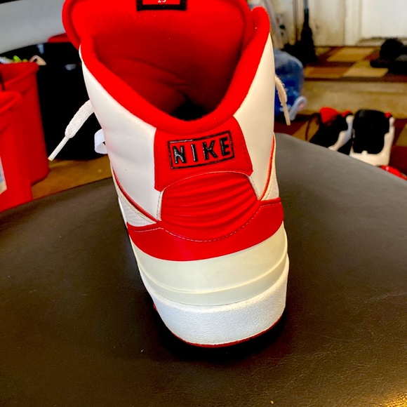 Jordan 2s - Picture 4 of 4